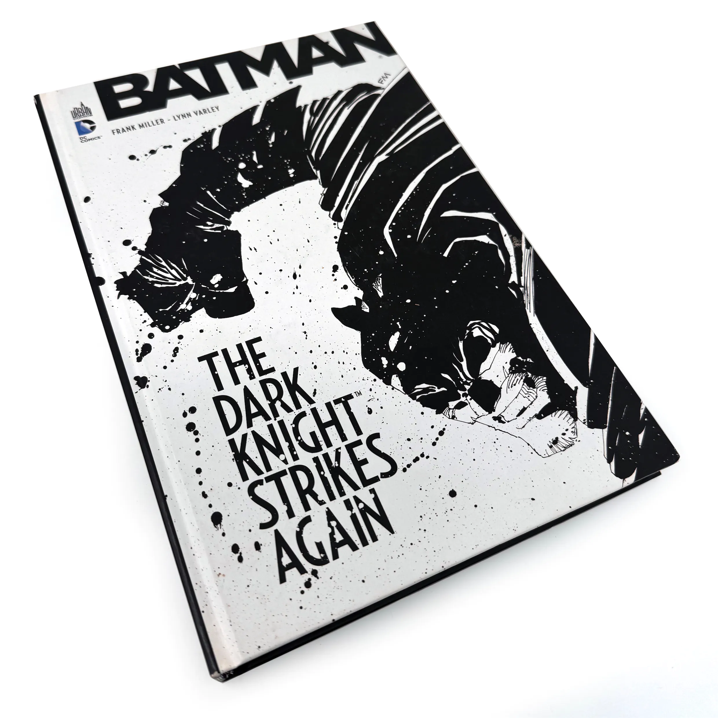 Batman – The Dark Knight Strikes Again (2016)
